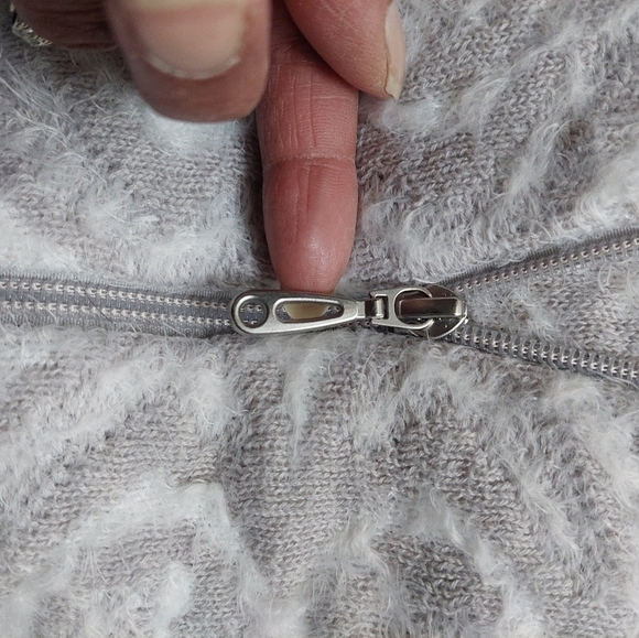 C J Banks Zip-up Gray/White Cardigan.  Size X - Picture 3 of 8